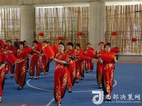 留坝县武关驿镇"我们的中国梦"文化进万家暨首届农民运动会