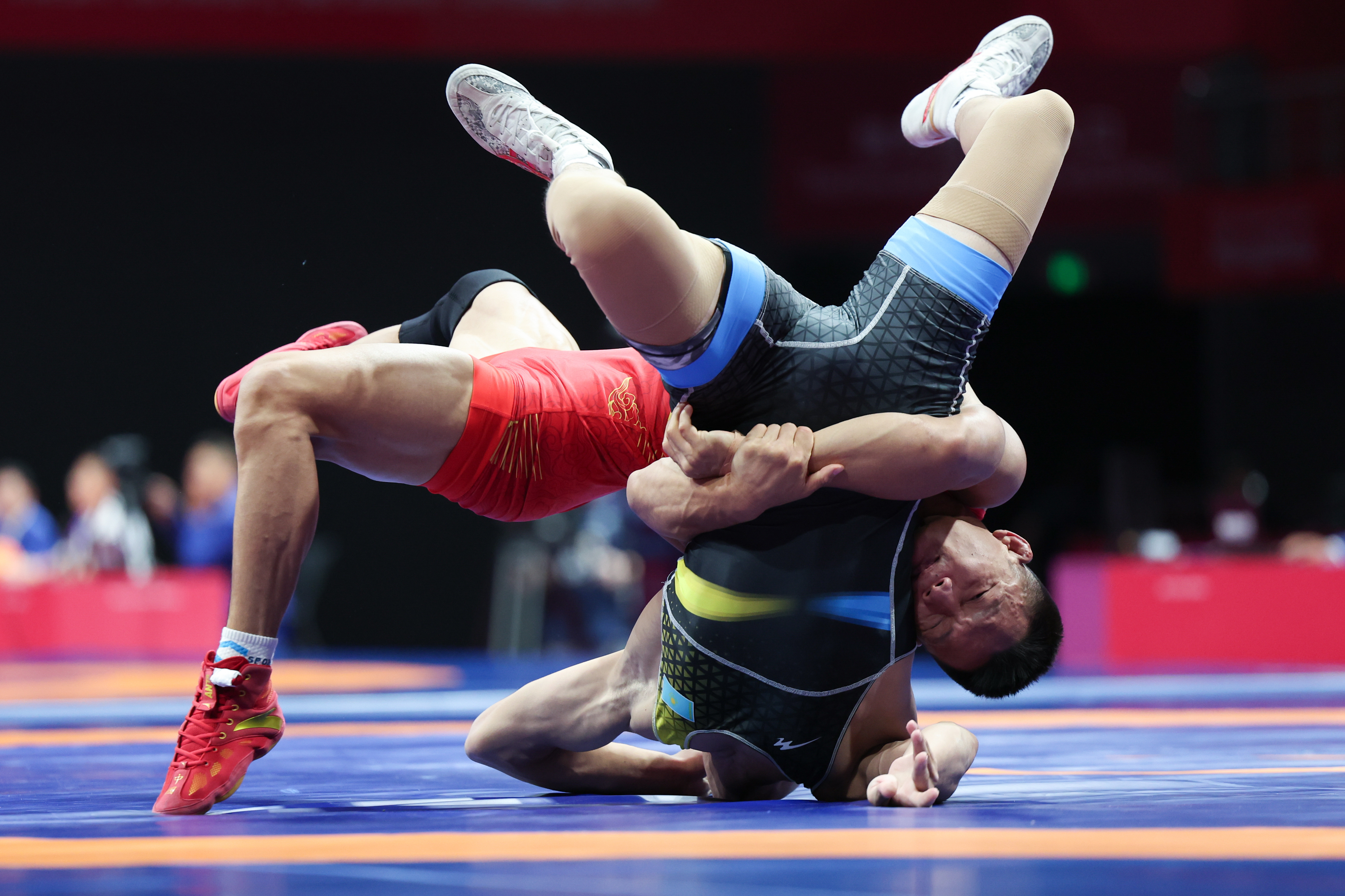 摔跤——男子古典式67公斤级:黎磊无缘半决赛