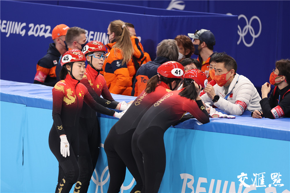 北京冬奥会短道速滑女子3000米接力 中国队摘铜