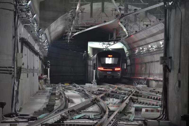 重庆地铁5号线北延伸段今起不载客试运行