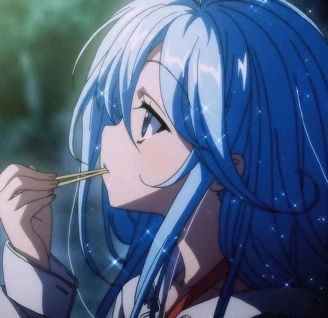 清新蓝色森系女生头像,动漫ins风高级质感