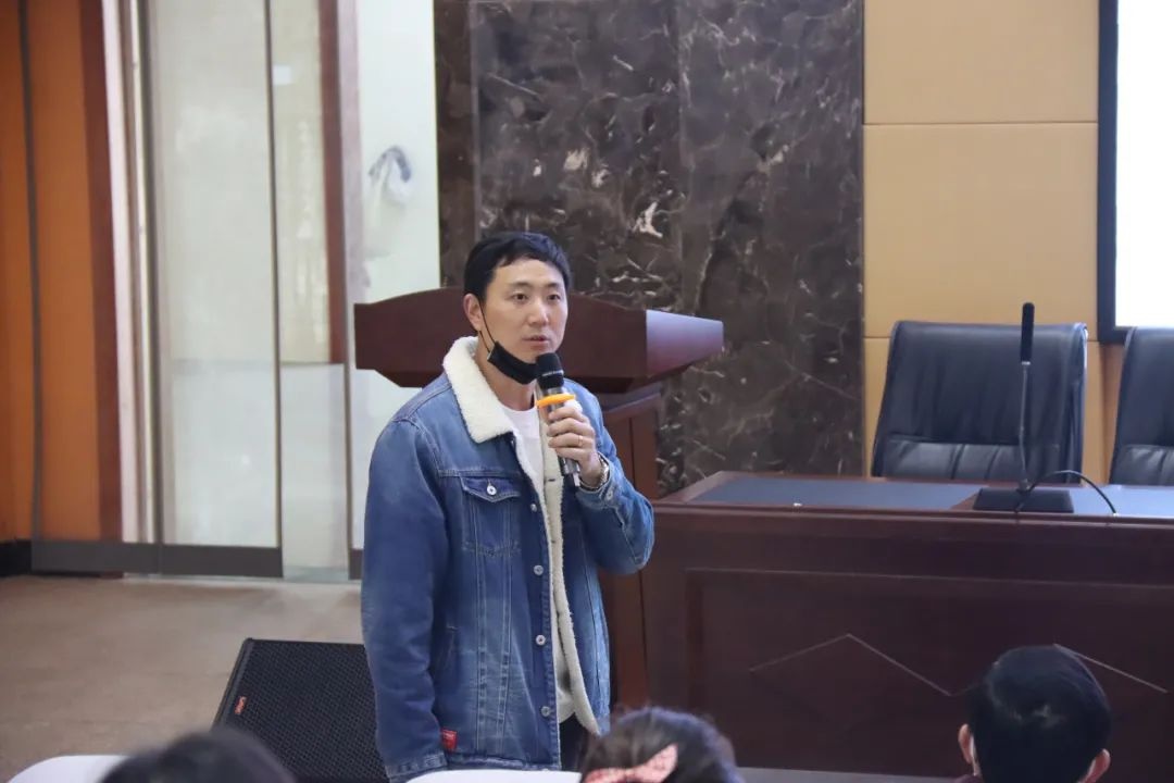 专家引领 以研促教——乐平市第一中学举行教师课题研究讲座