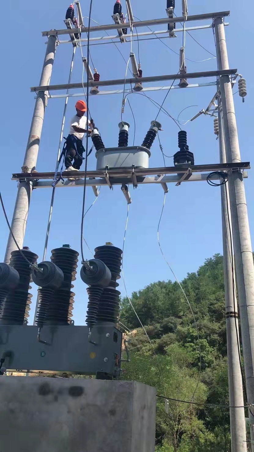 户外35kv电杆上高压真空断路器国家电网后台加密开关,博威控制器