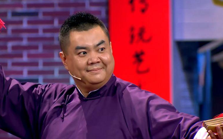 张伯鑫是谁?基本功直逼高峰老师,参加《相声有新人》晚节不保