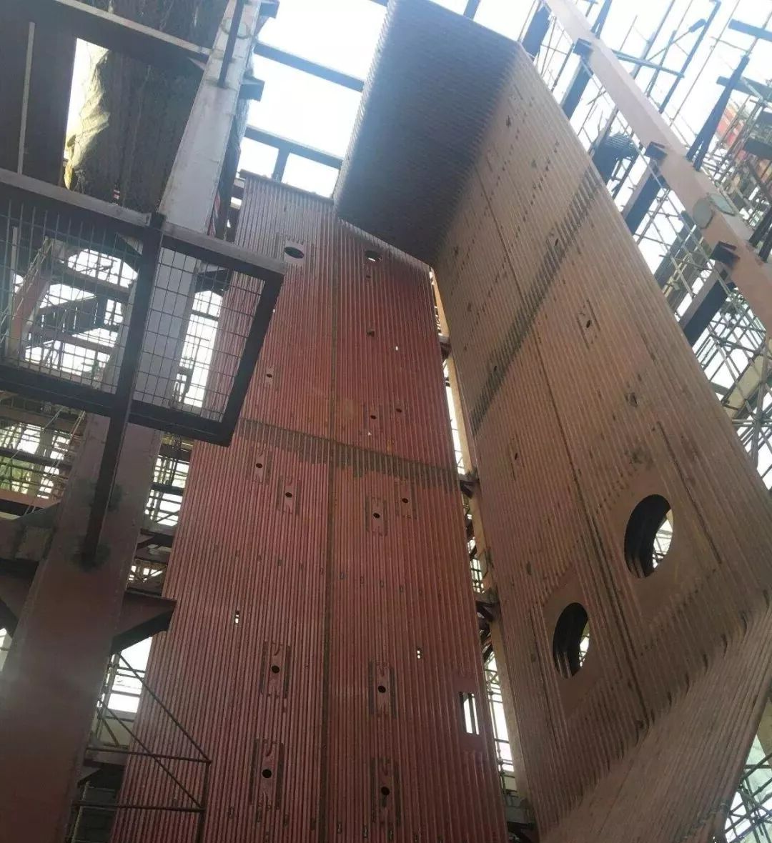 电站锅炉水冷壁安全与焊接缺陷防范解析