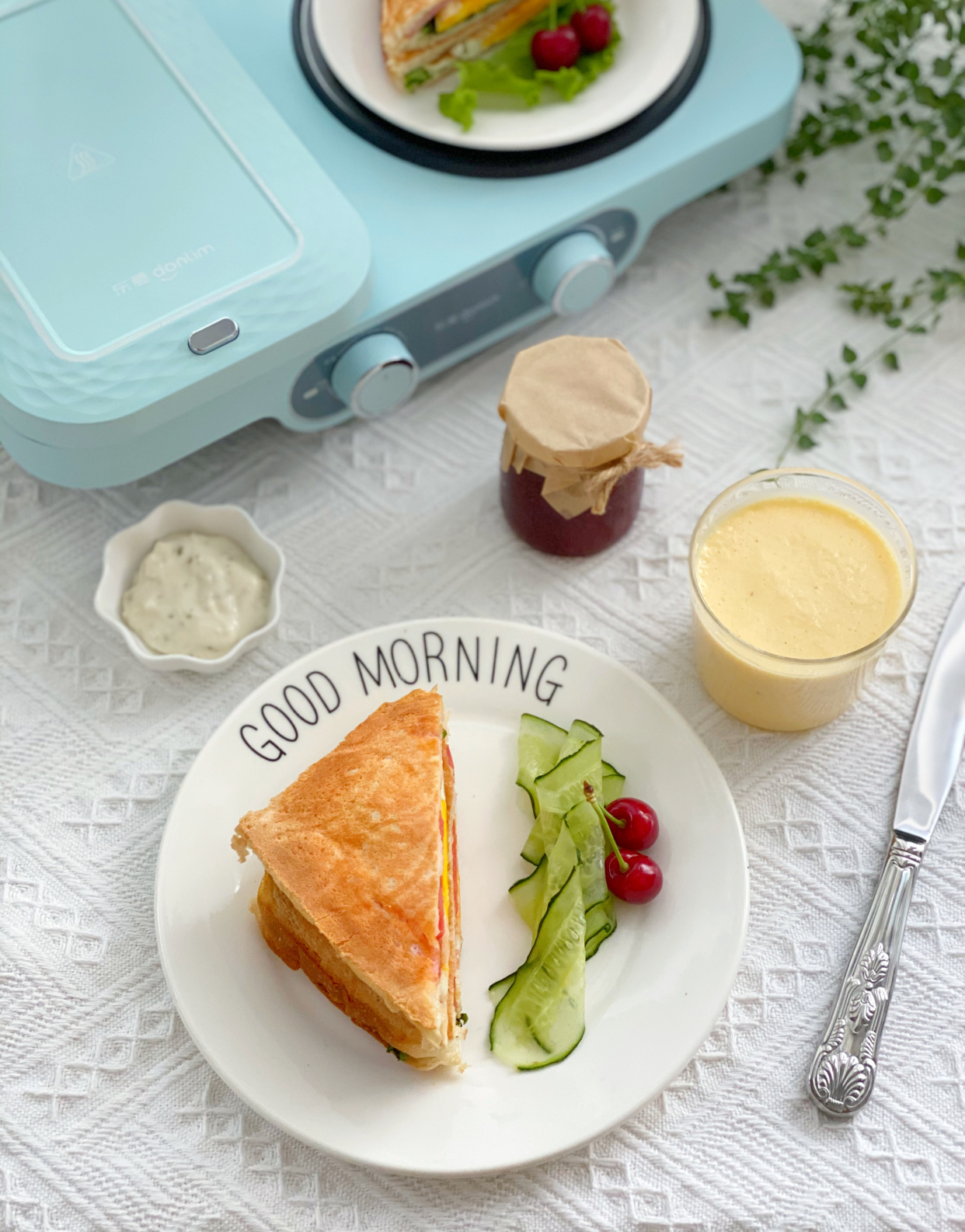 10分钟轻食快手早餐,有菜有肉营养搭配,一次吃两盘不嫌多