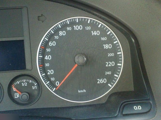 汽车时速表100实际多少