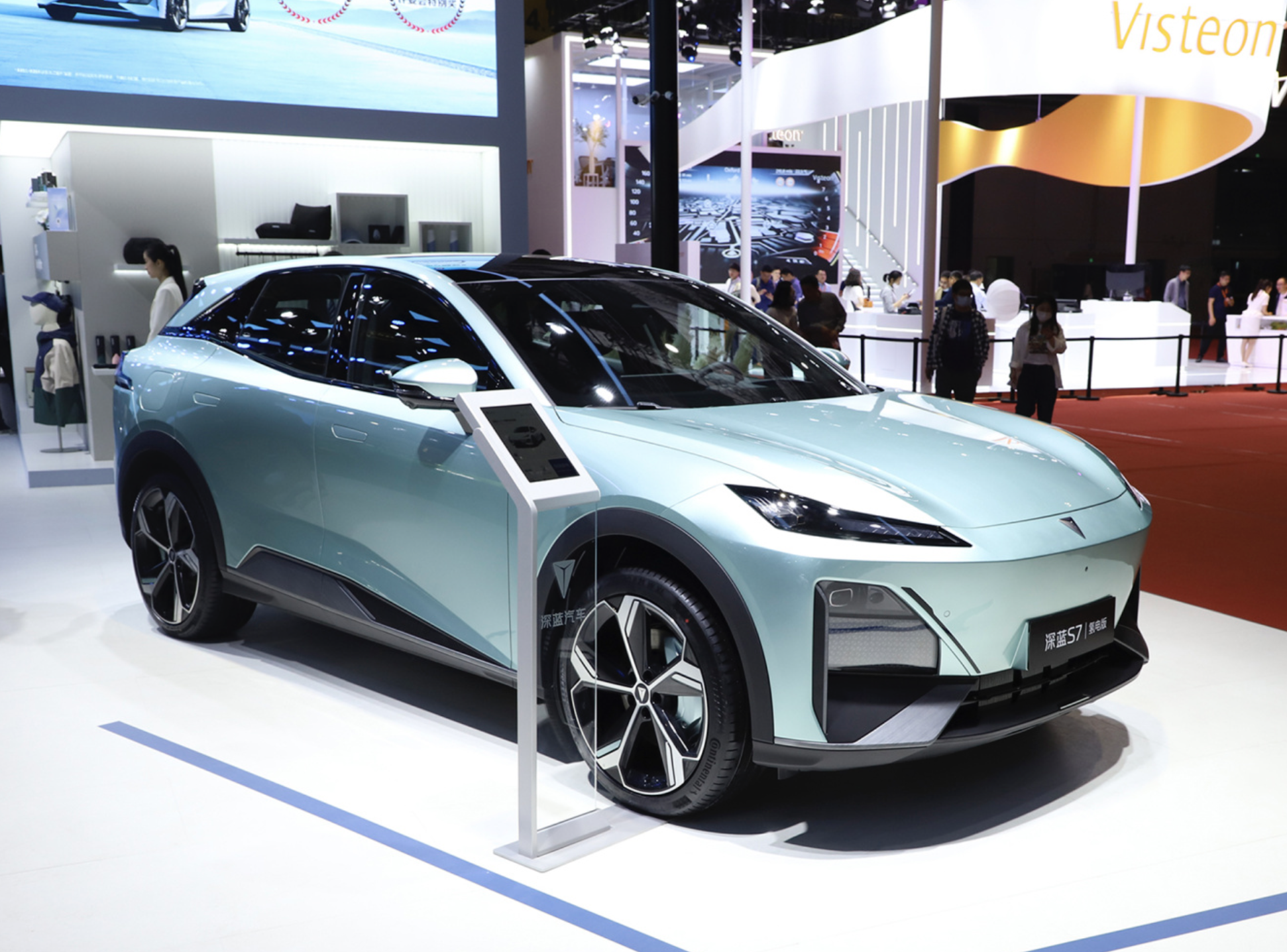 长安汽车成功了,车长4750mm,15w有30w的品质,35天交付破万辆!