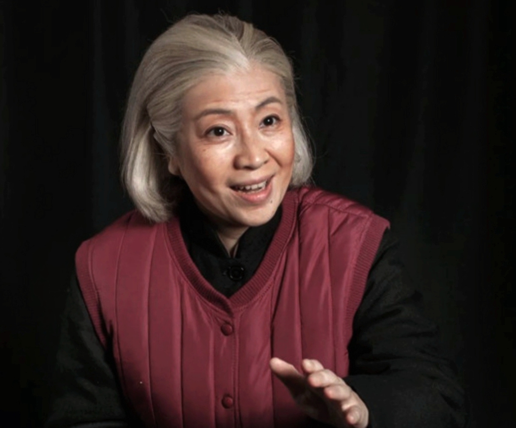 话剧《家有九凤》打动众人心