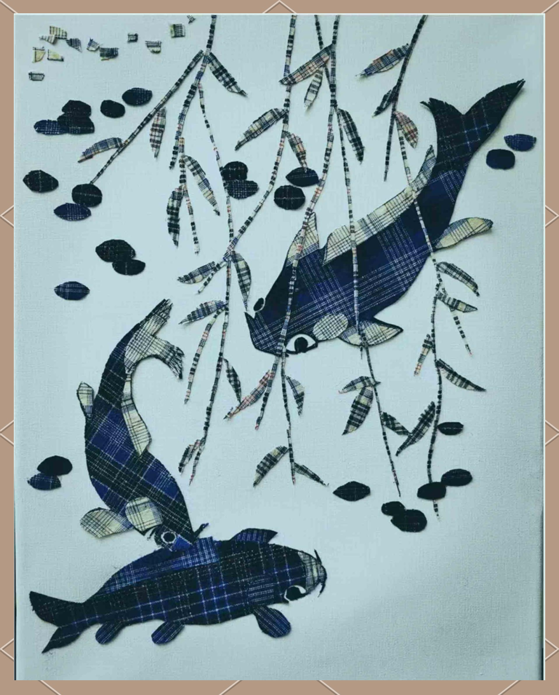 布艺新体验:亲手创作一幅《鱼趣》布贴画