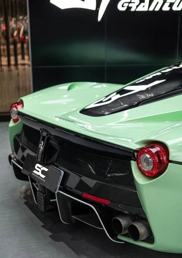 法拉利拉法改色贴膜:sc改色膜灰蒙绿