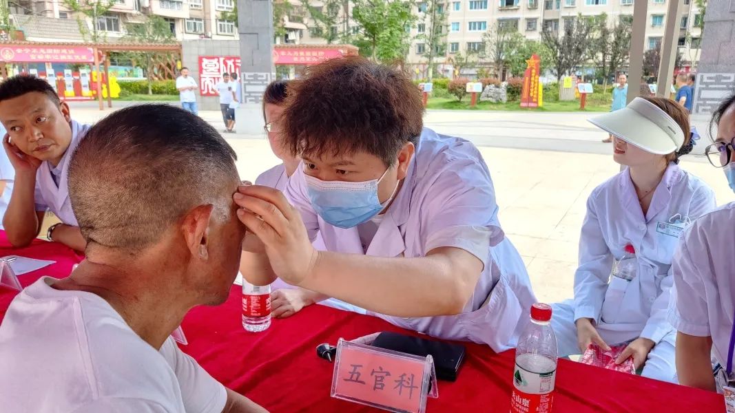 修文县人民医院开展2023年医师节"万医下基层"大型义诊活动