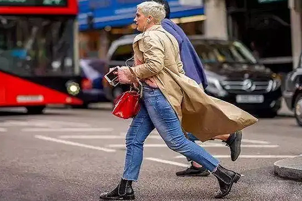 切尔西靴错误的搭配