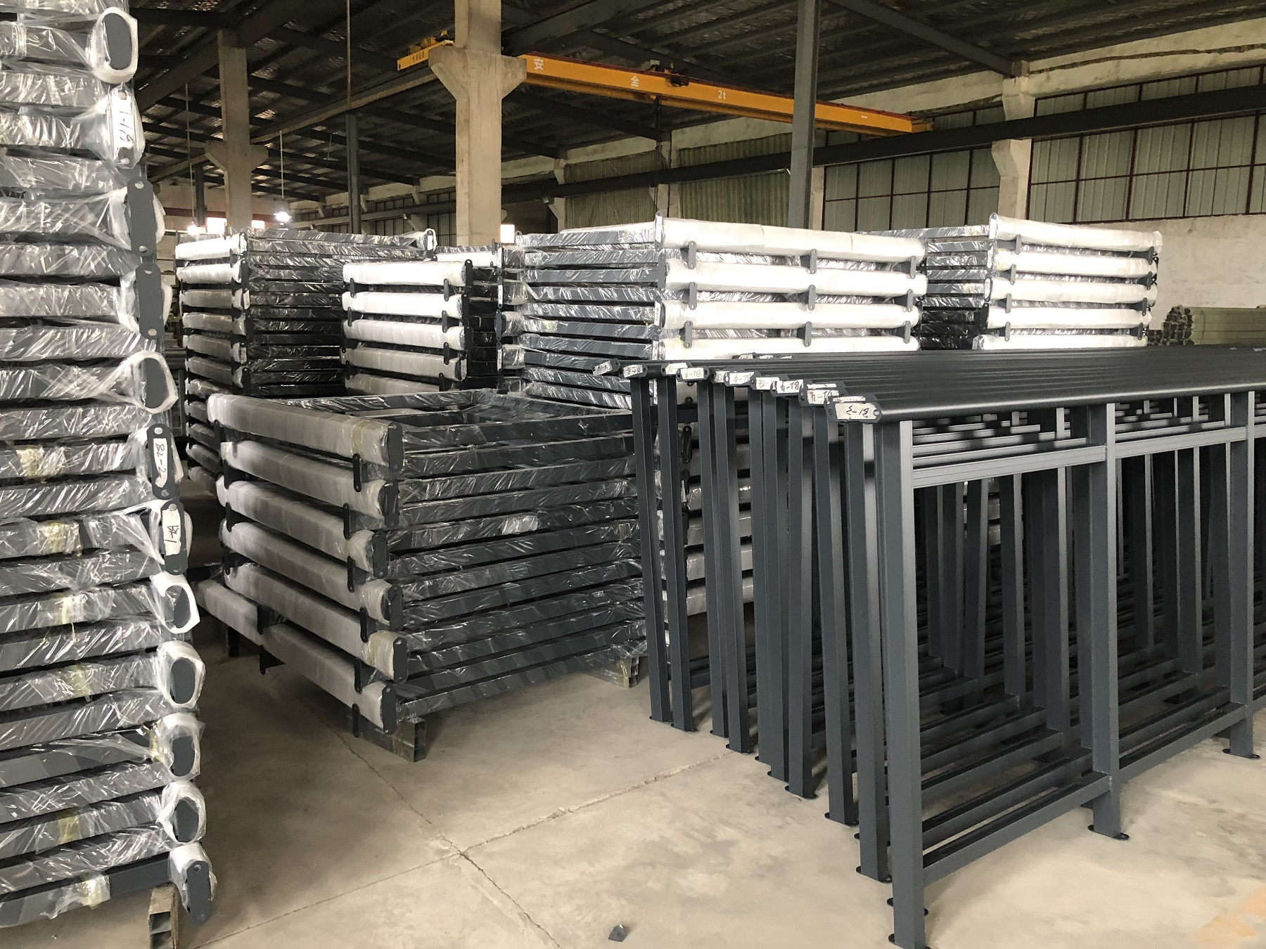 锌钢护栏中的锌钢究竟是一种什么材质?