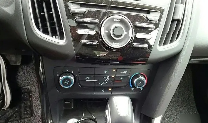 福特福克斯空调按钮图解