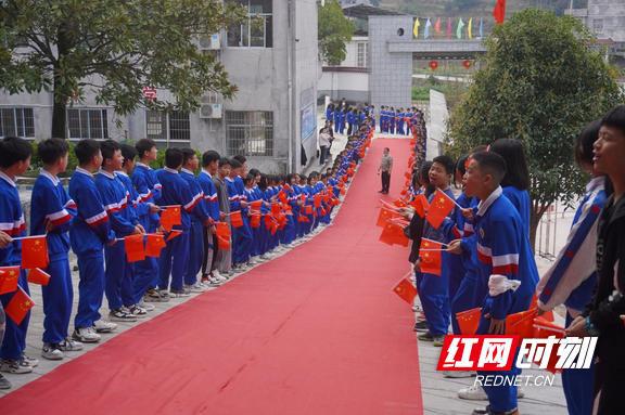 龙山石牌中学举办中考百日誓师大会