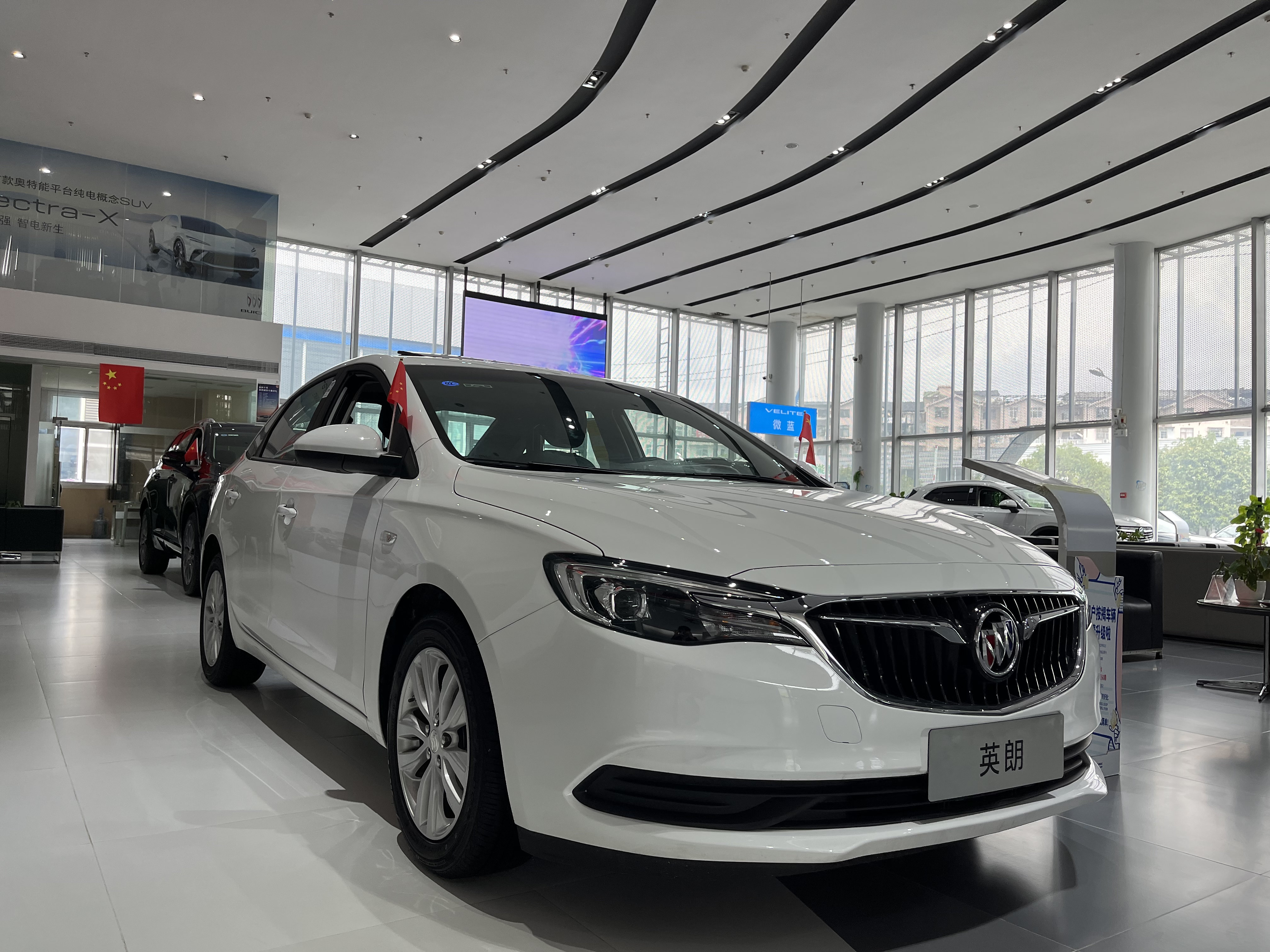 别克英朗后拖车钩在哪个位置,21款英朗后拖车钩在哪里