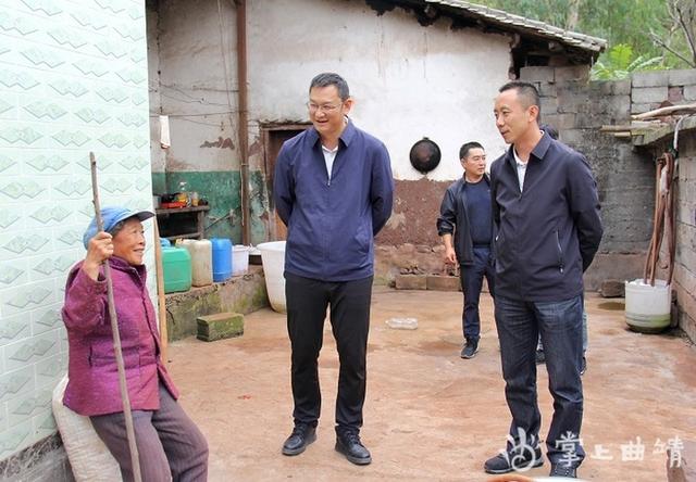 王正宇满江泉到迤车镇检查指导脱贫攻坚工作
