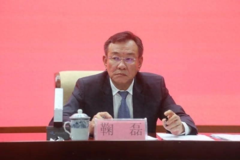 海口市原副市长鞠磊被公诉