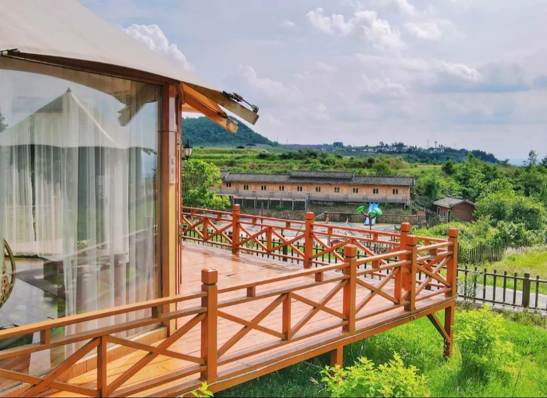 就来贵州来场chill露营,轻松实现"随地大小躺"