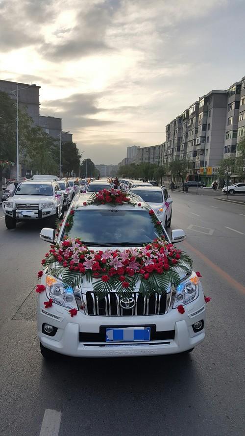 为什么婚车都用丰田霸道