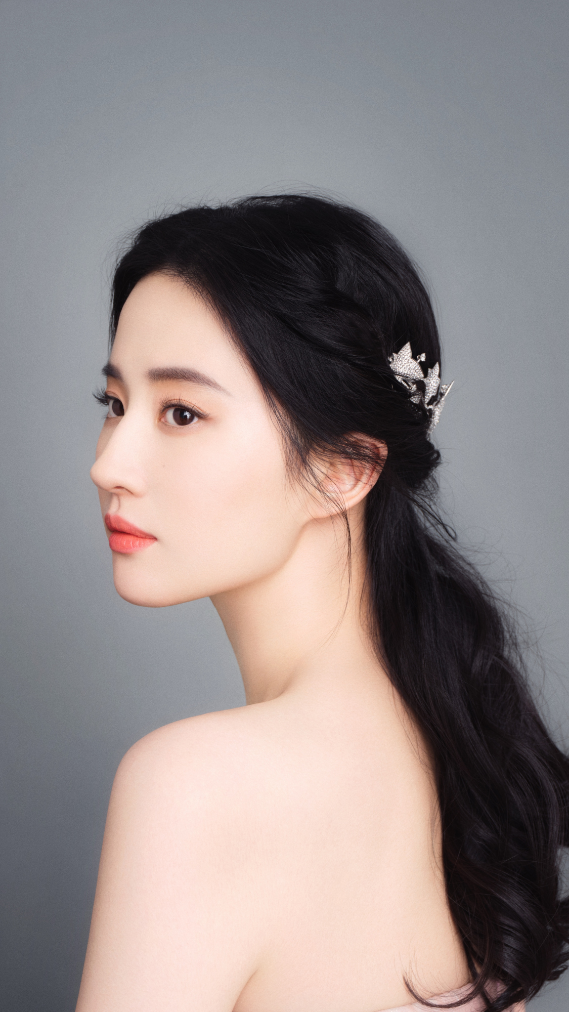 刘亦菲戴皇冠,简直是净化心灵的美,好绝!