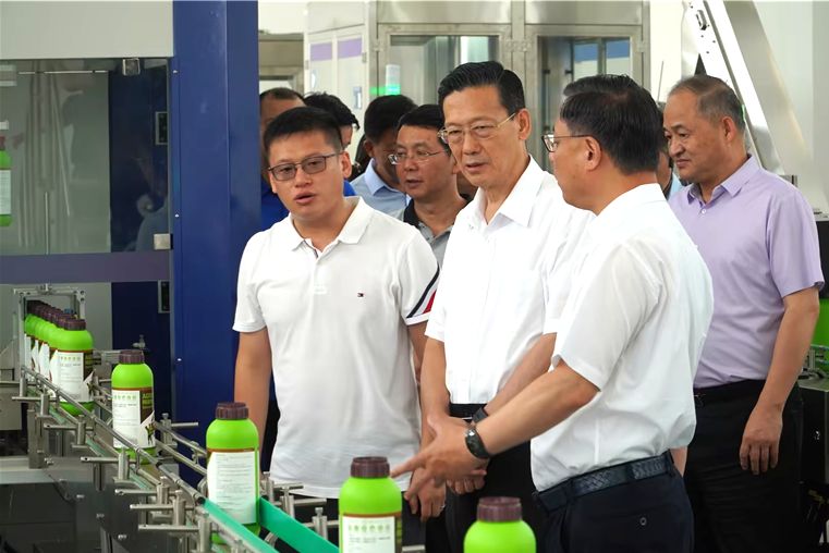 中华全国供销合作总社党组书记韩立平一行调研金旺智能客户现场