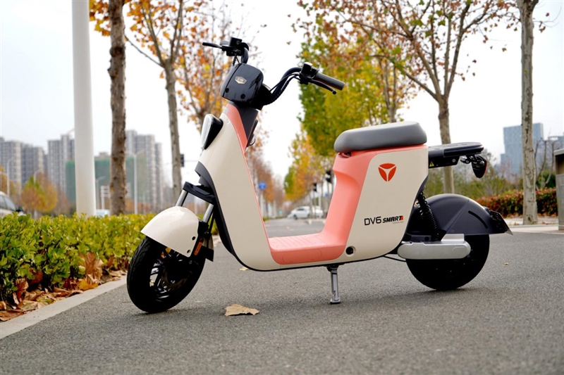 gps定位联网报警雅迪冠能dv6智能电动车评测真的不怕丢