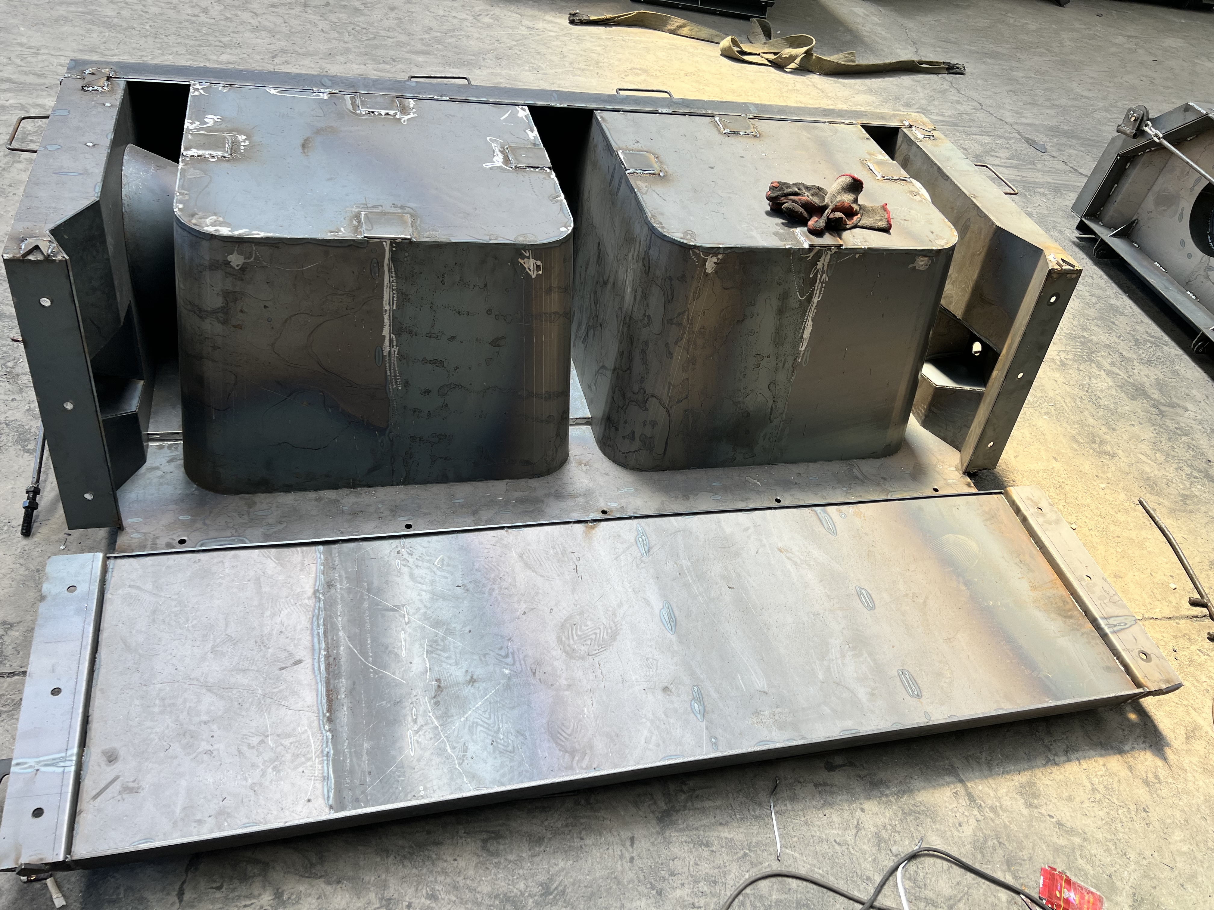 水泥预制成型挡土墙模板河道护坡挡墙模具问题解答保定京伟厂家