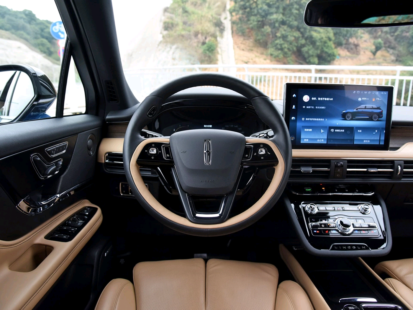 林肯冒险家sim卡放在哪里