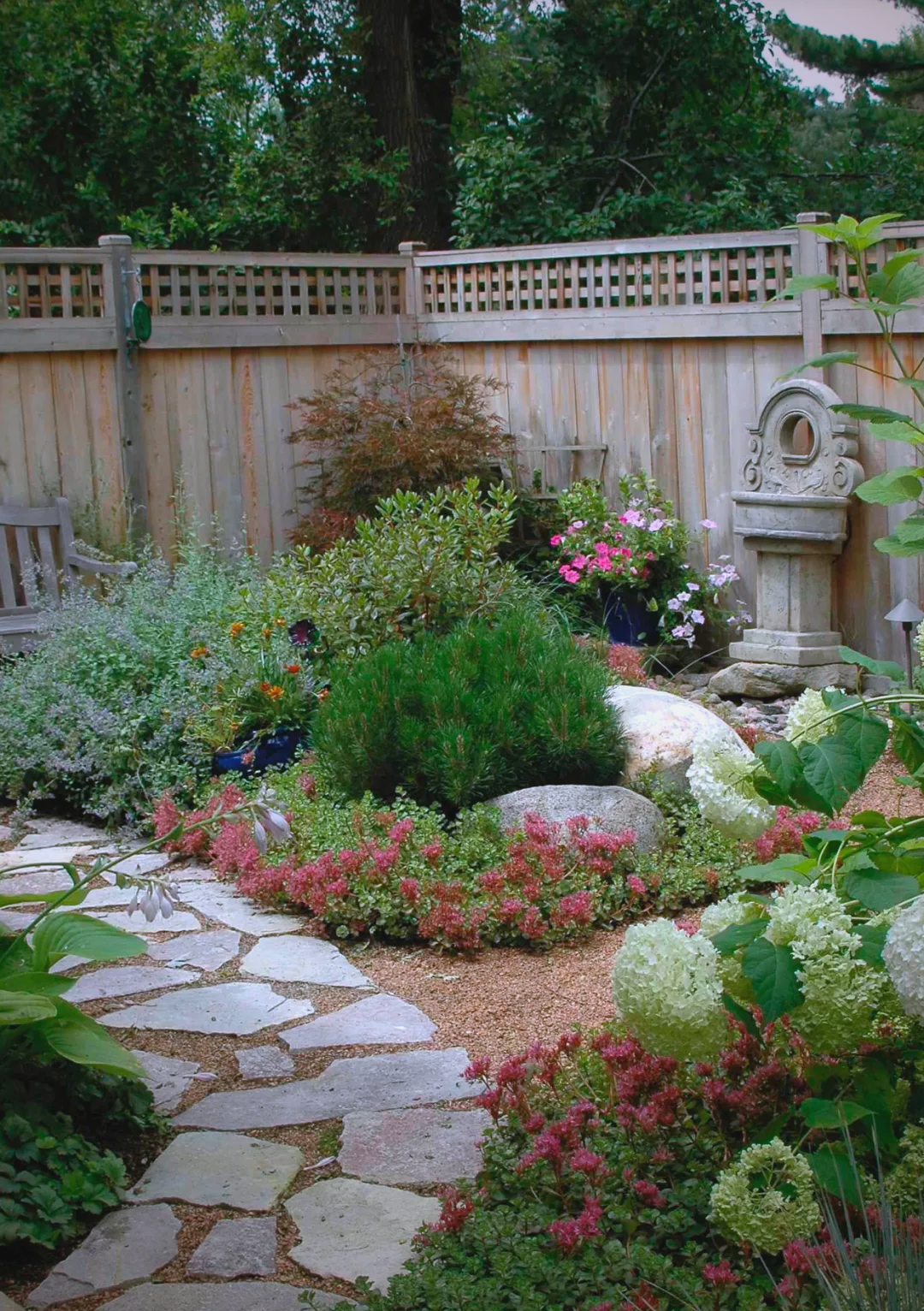 众多精致庭院小径,让灵魂与脚步同行