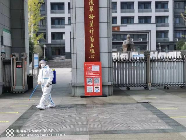 南充五中青龙山校区圆满完成疫情防控临时健康监测点工作