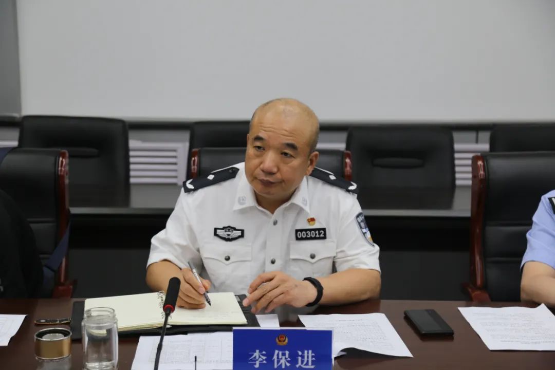 市公安局党委委员,副局长李保进来行督导"百日行动"开展情况