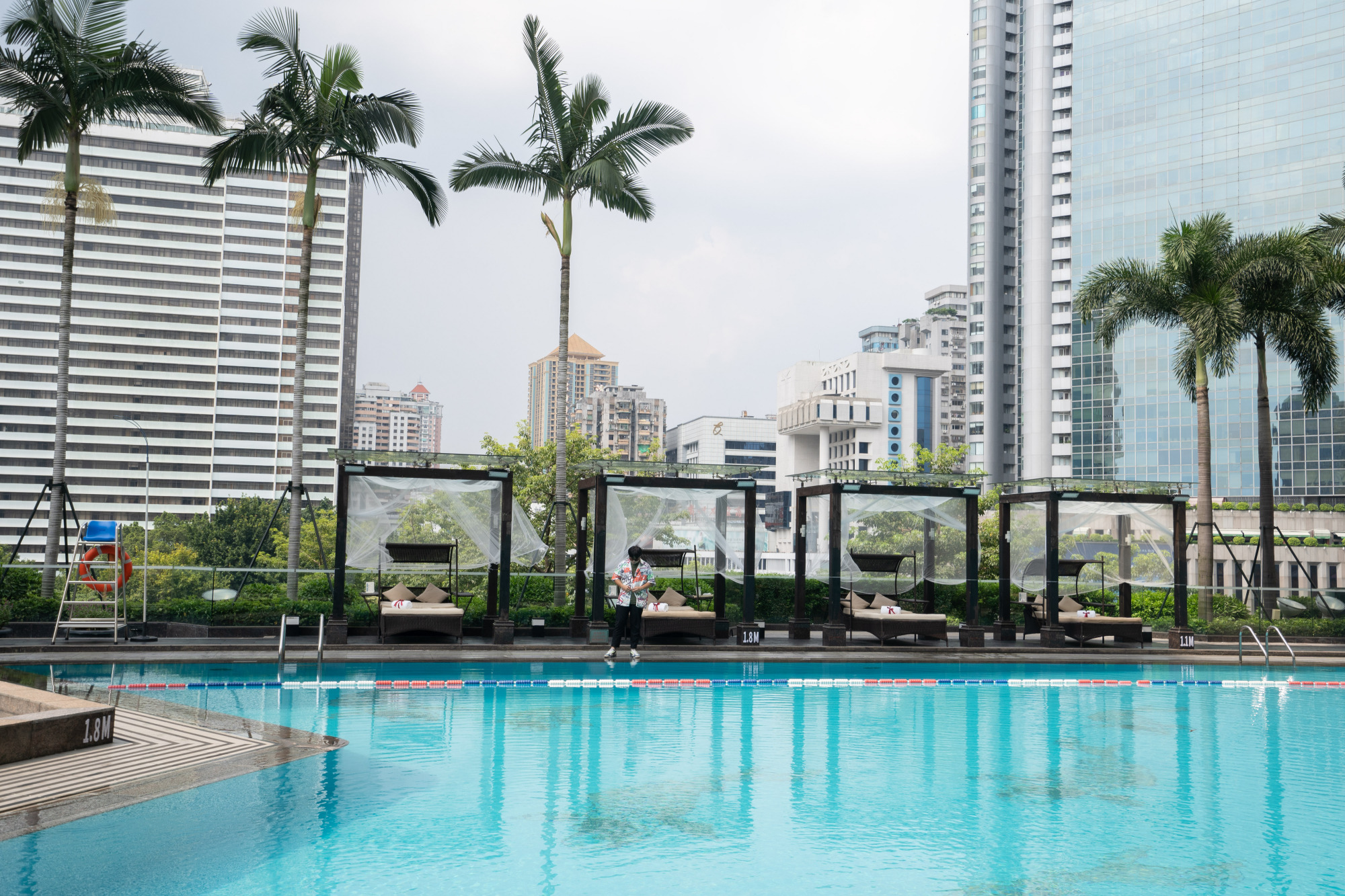 广州花园酒店,我说这是性价比超高的老牌酒店,应该没人反驳