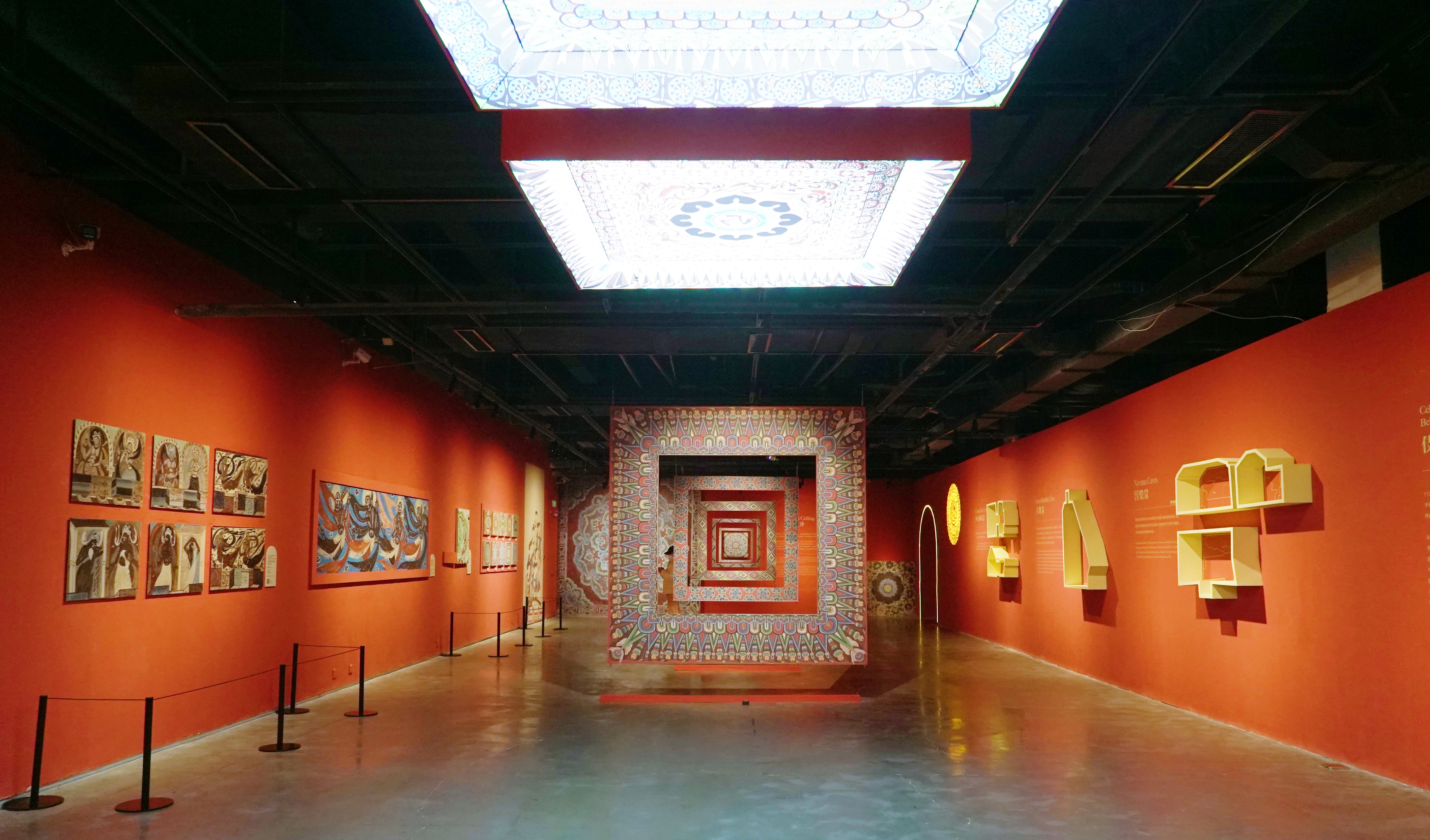 成都探展|一场关于敦煌的光影艺术展,一眼穿越千年!