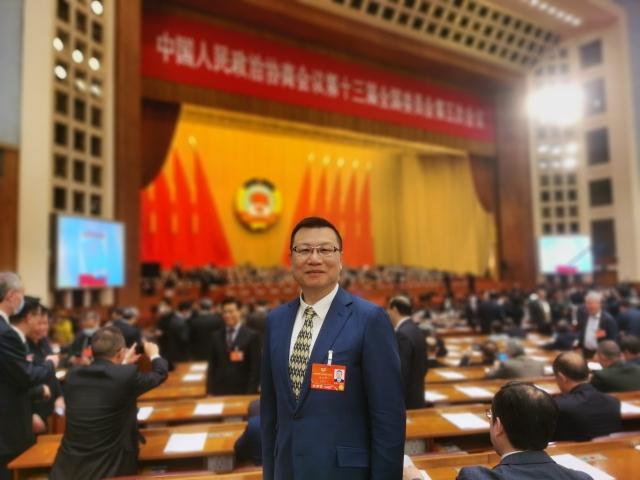 汪小帆委员:以饱满热情和专业精神为教育发声