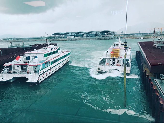 珠江口其他碼頭至香港國際機場海天客運碼頭的海空轉駁快船服務以及