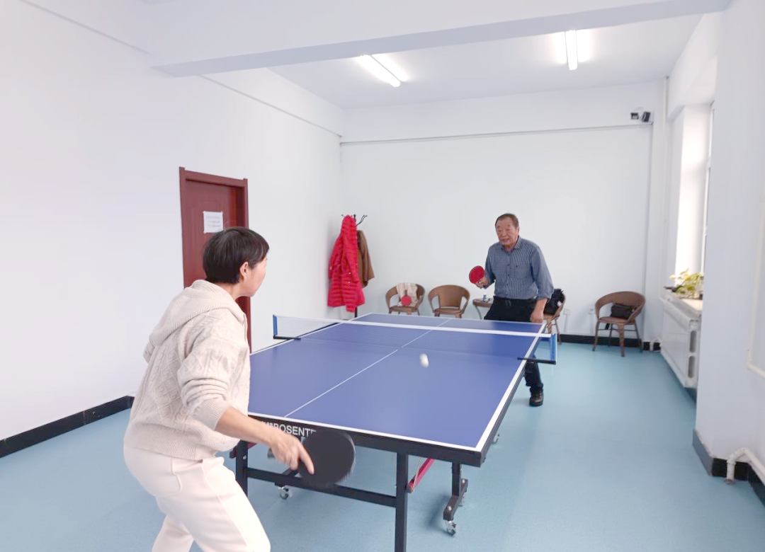 先锋社区多功能活动室:丰富设施与活动助力社区和谐