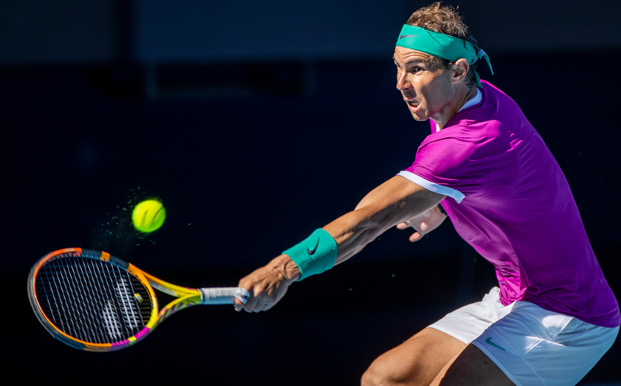 澳网综合|纳达尔七进四强 张帅混双首进半决赛