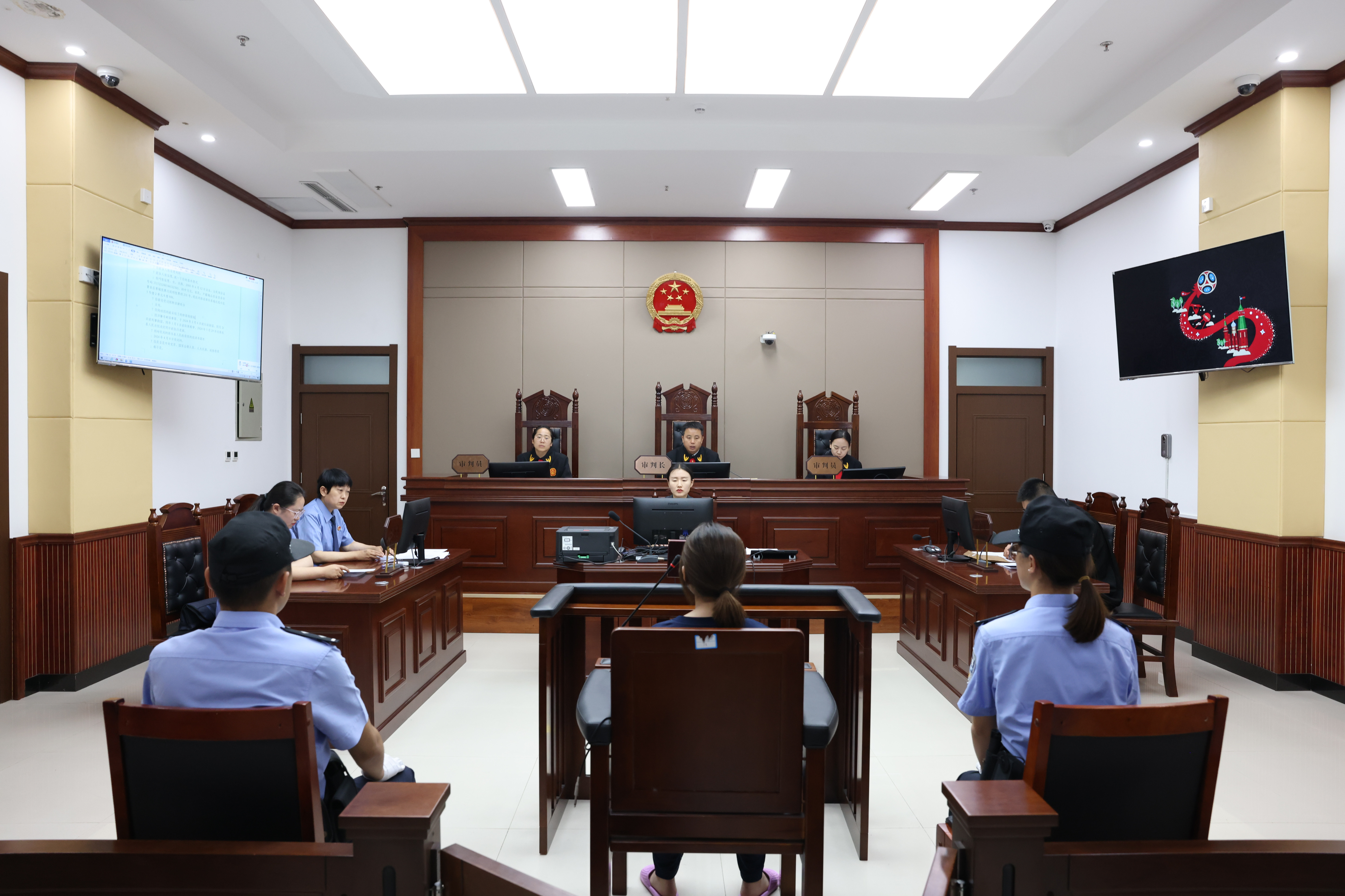 南乐县检察院开展公开庭审观摩活动