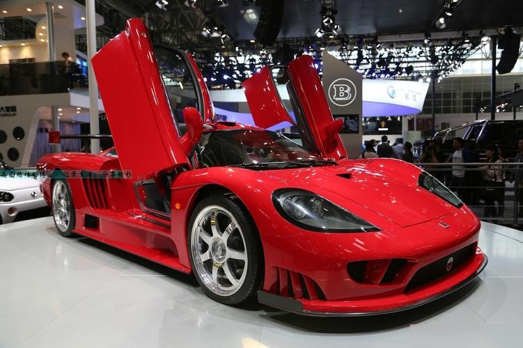 蝴蝶门奔驰叫什么