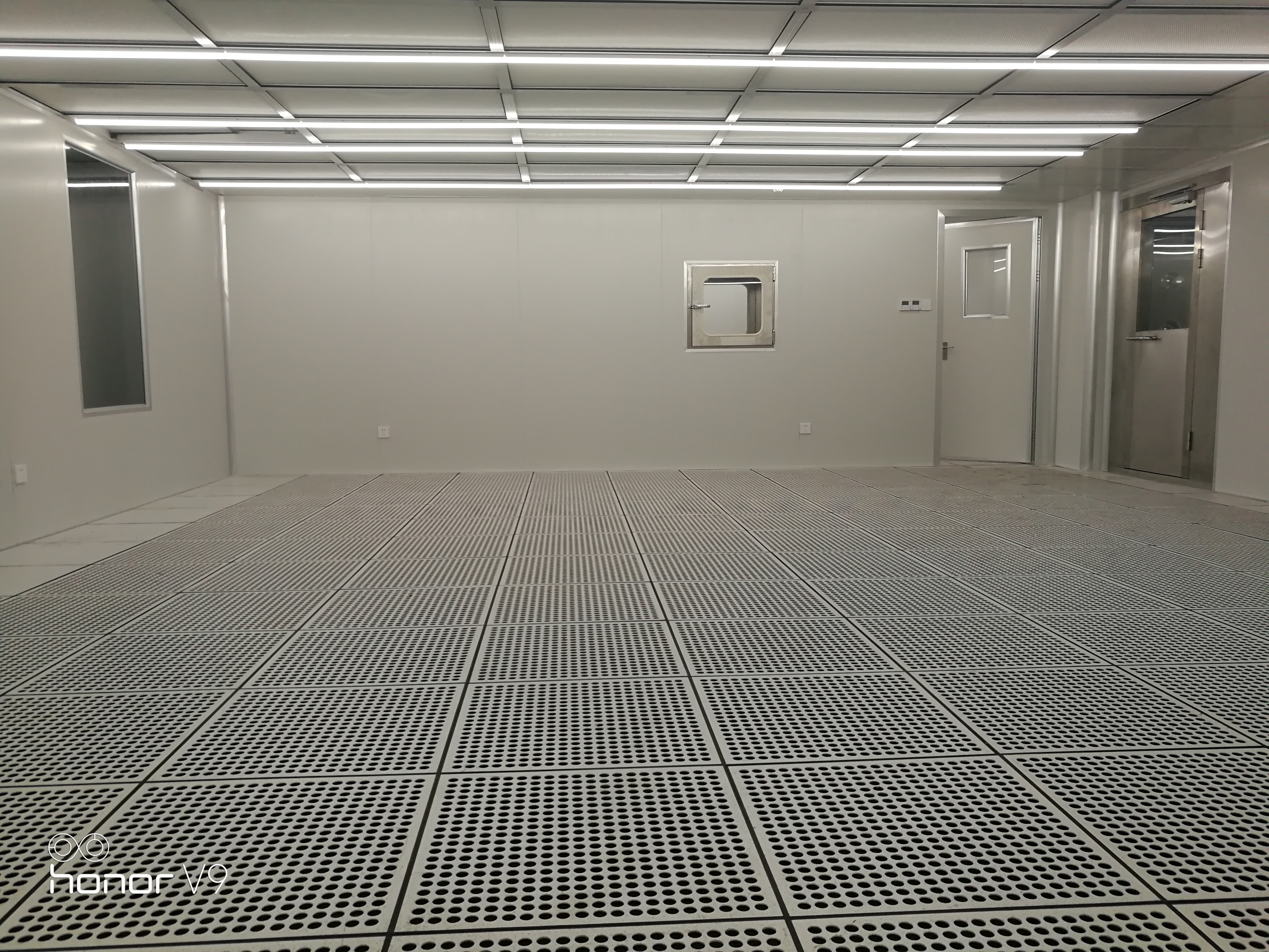 半导体无尘车间装修案例-上海先普洁净车间项目