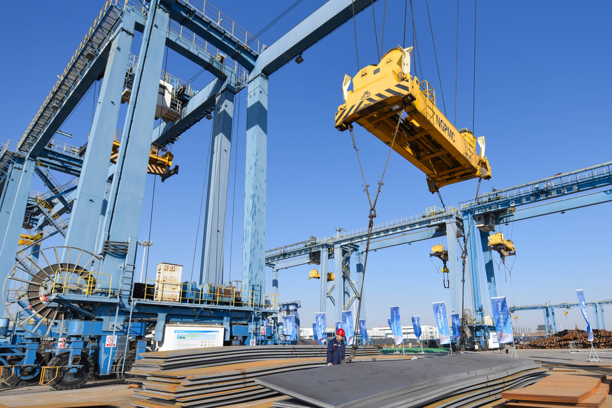 河北邯郸国际陆港铁路专用线今日开工建设