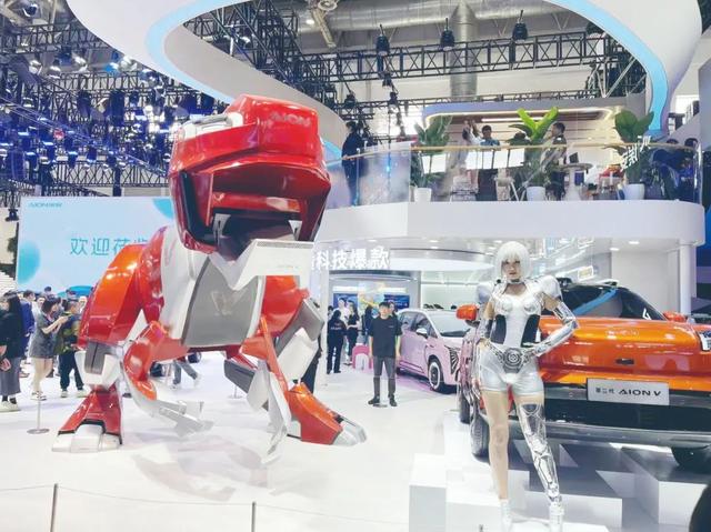 北京车展大秀，国产新能源汽车唱“主角”