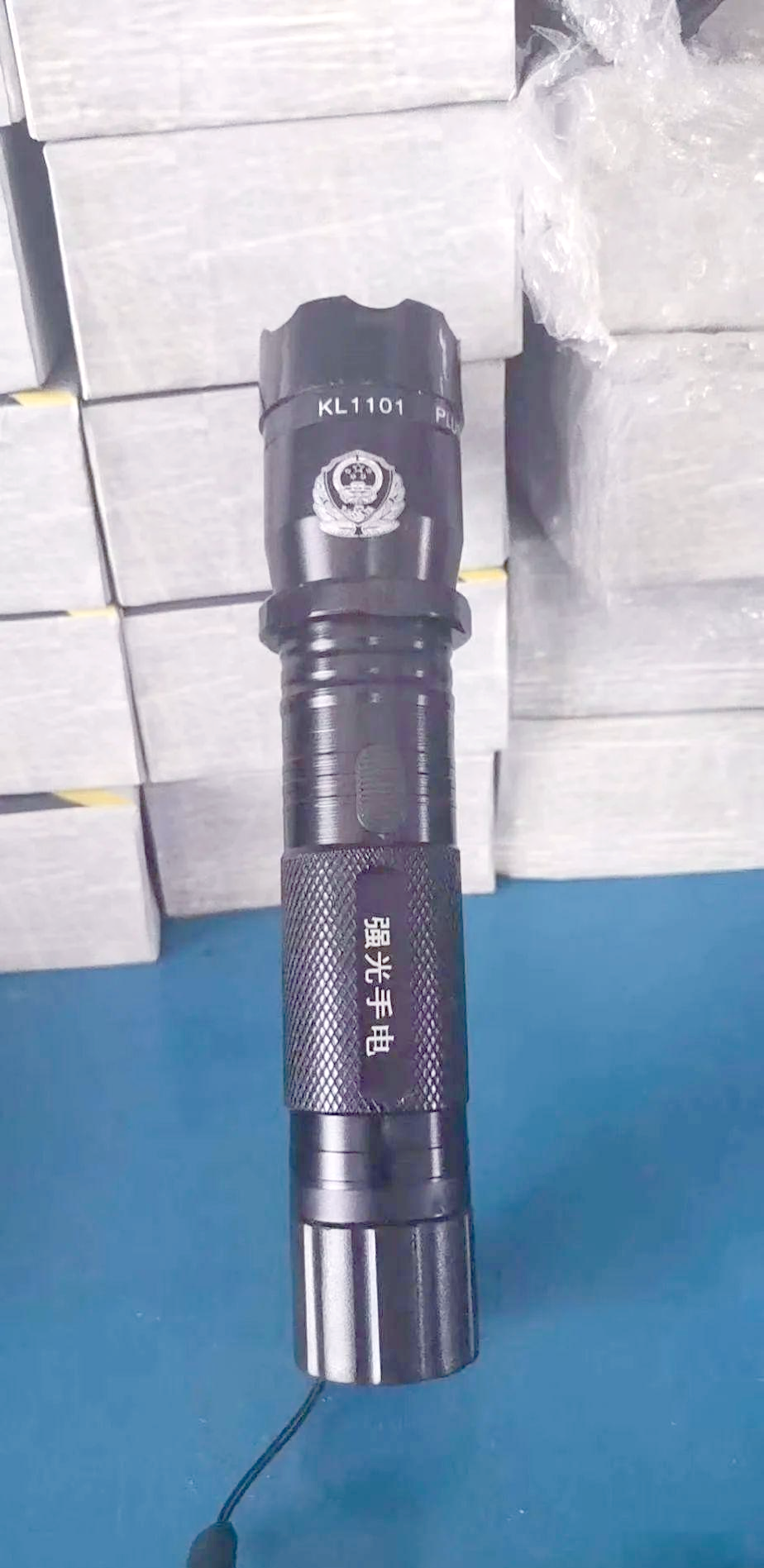 电棍的使用与注意事项:如何合法使用防身器材?