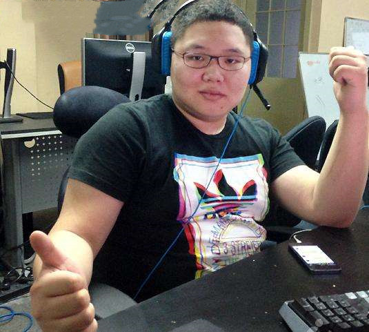 pdd看王指导跳舞,开小号怒刷50个火箭!却看周淑怡跳舞直呼晦气