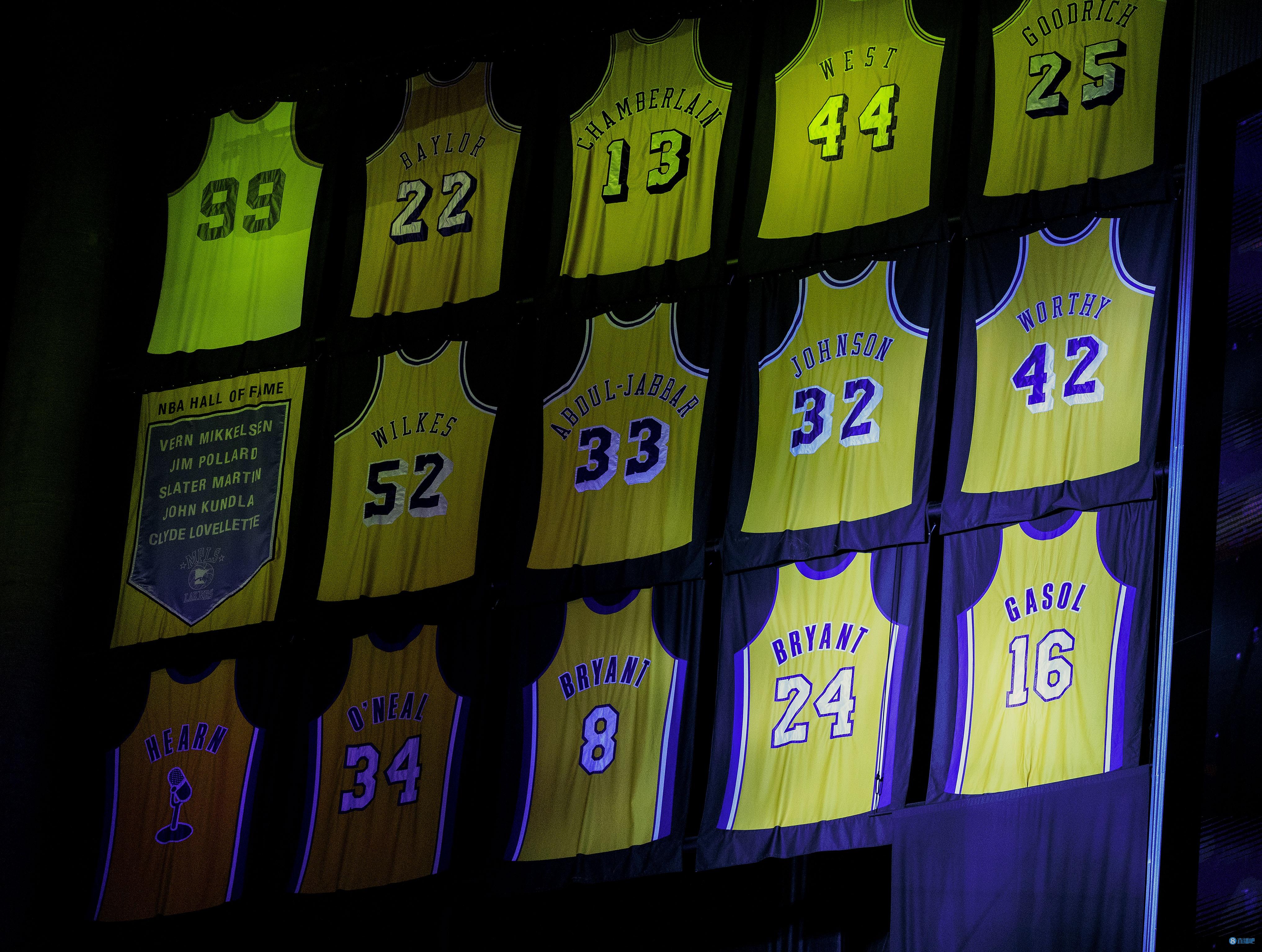 浓眉:我跟加索尔说我希望也像他一样 能在湖人退役球衣