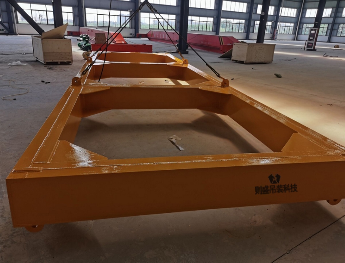 集装箱吊具作业及维修保养注意事项