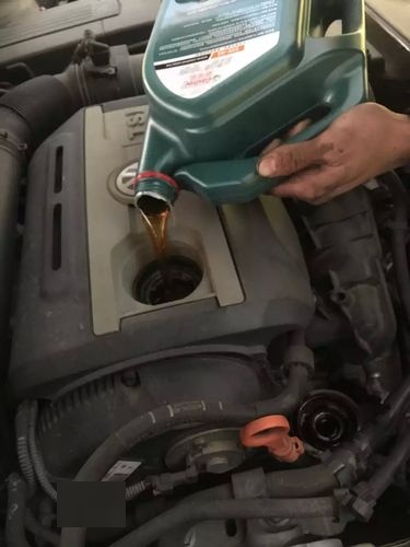 大众cc机油加几升,大众cc加多少机油?