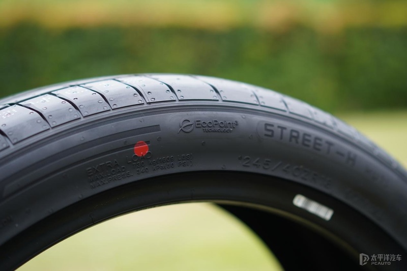 中型豪华轿车之选 测黑鹰液体黄金轮胎hu71